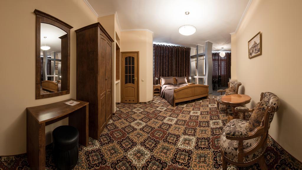 Premium Hotel Tjernivtsi Rum bild